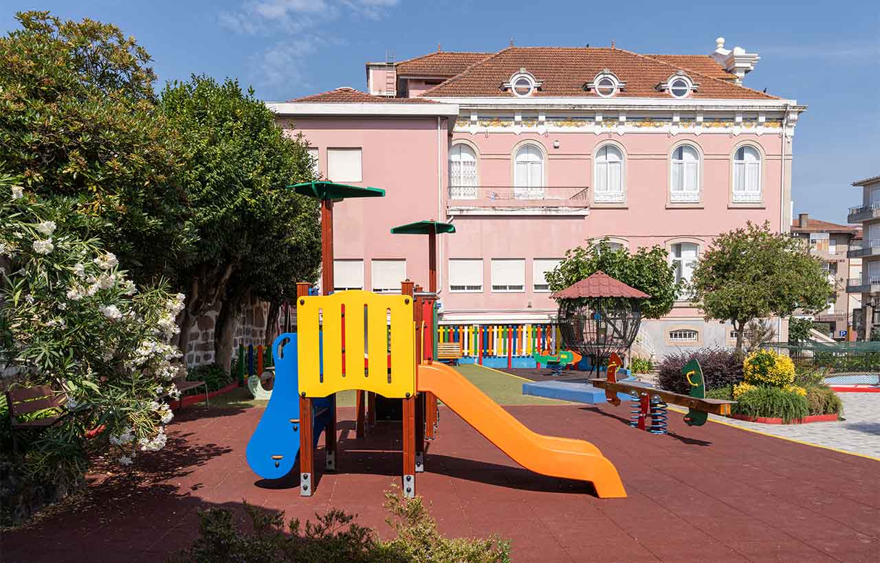 externato-santa-joana-ermesinde-espacos-alunos-parque