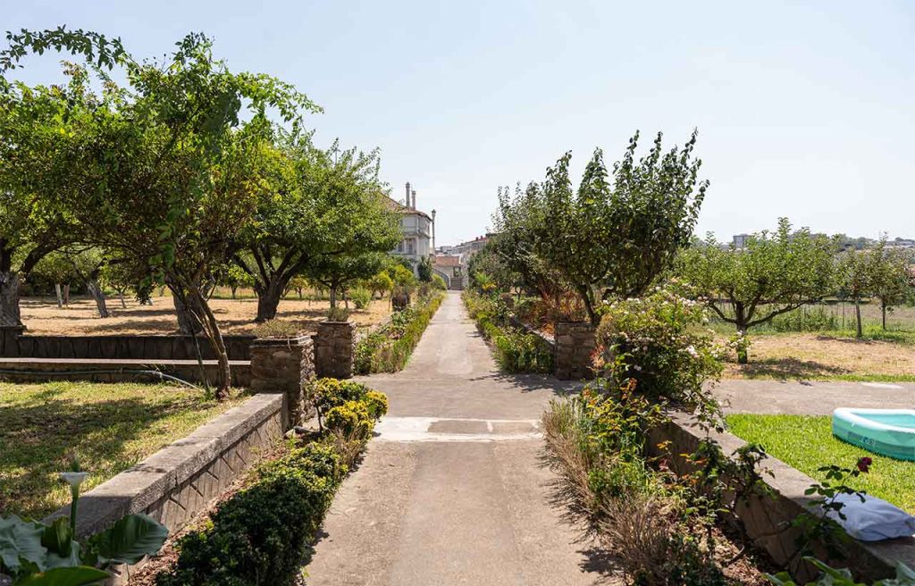 externato-santa-joana-ermesinde-espacos-alunos-jardim