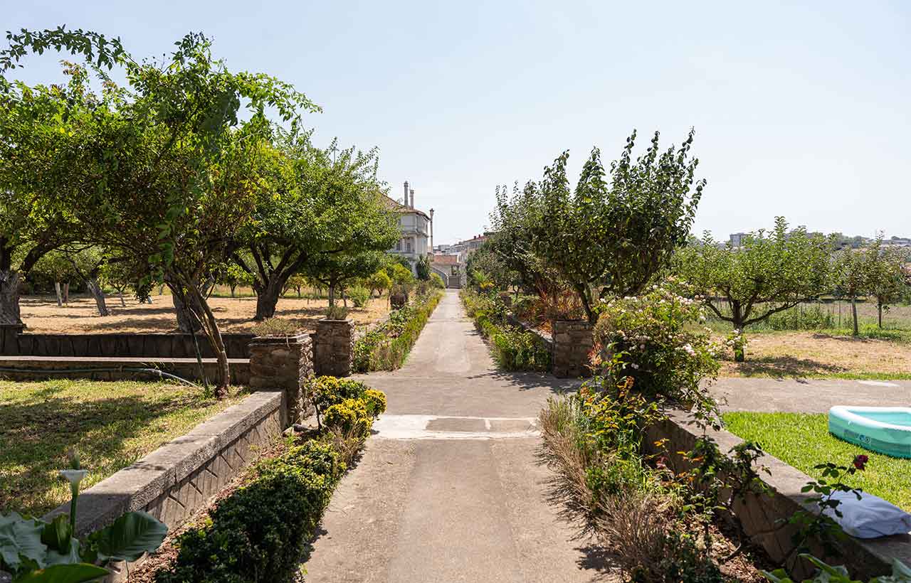 externato-santa-joana-ermesinde-espacos-alunos-jardim