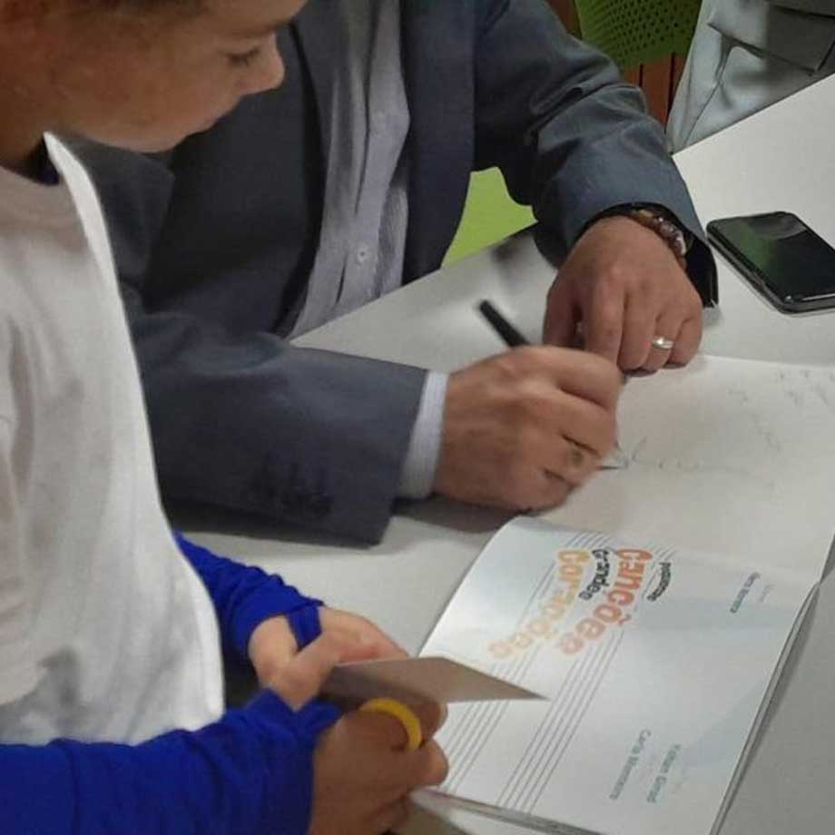 Pequenas-cancoes-Grandes-Coracoes-externato-santa-joana