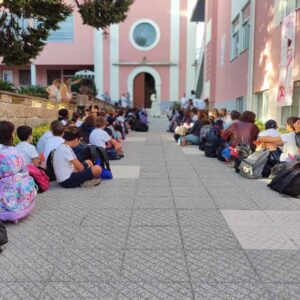 Bencao-das-Mochilas-no-Externato-Santa-Joana_01